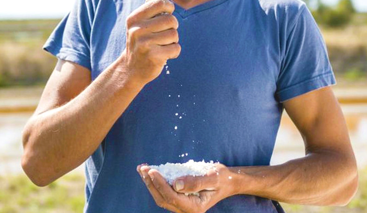 SEE SALT TASTE - Finishing Salt Using The Finest Fleur De Sel